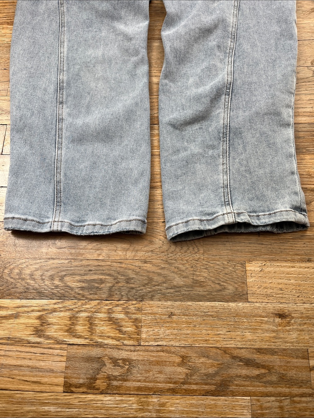 Saige Denim Light Wash Barrel Leg Women’s Jeans - Picture 10 of 11